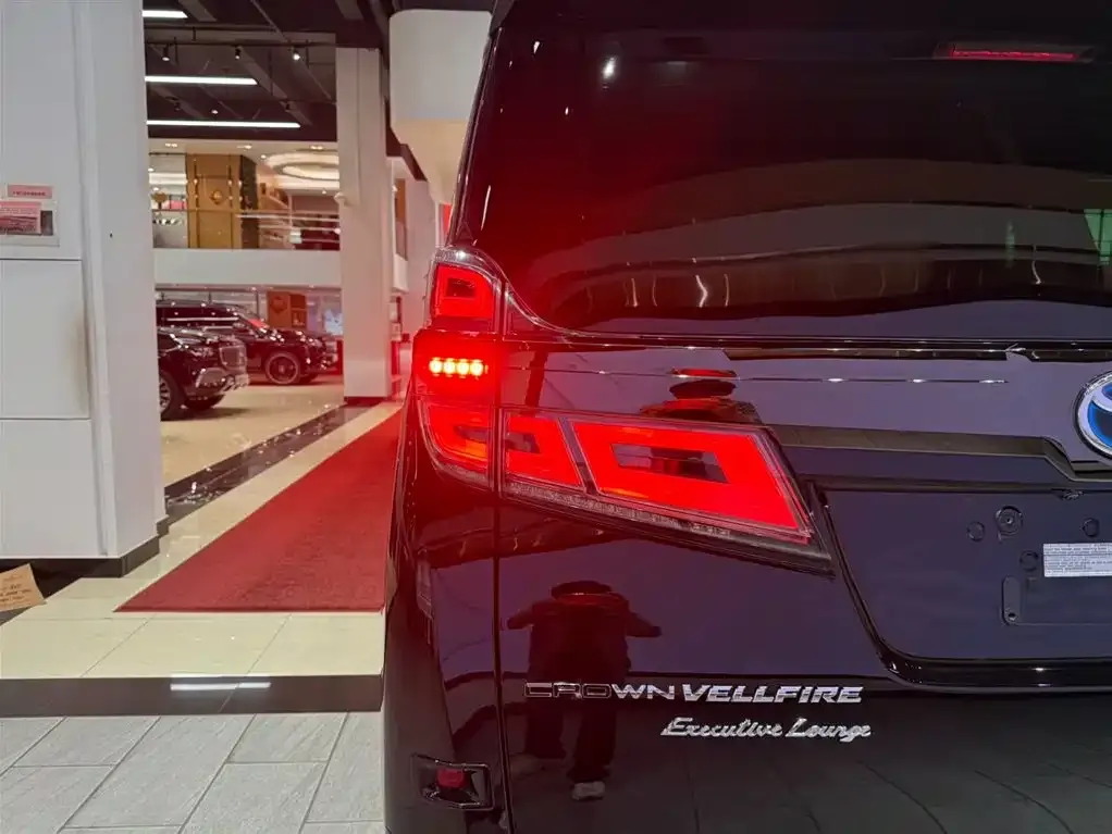 Toyota Vellfire 2023 из CN, фото 3