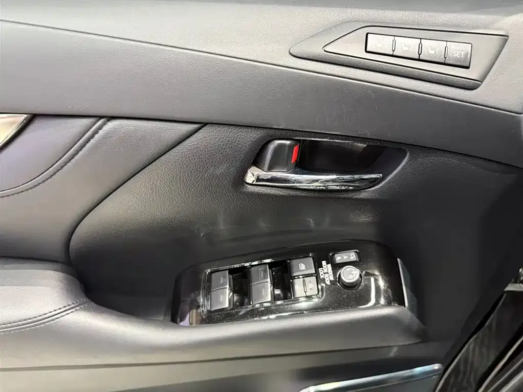 Toyota Vellfire 2023 из CN, фото 6