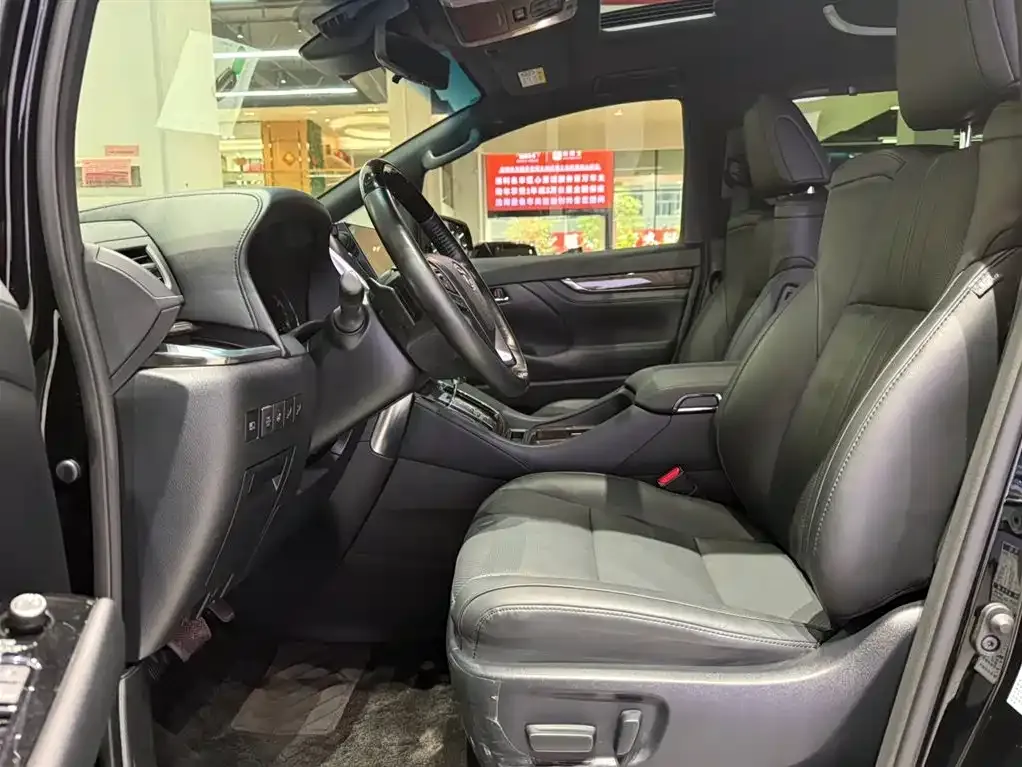 Toyota Vellfire 2023 из CN, фото 9