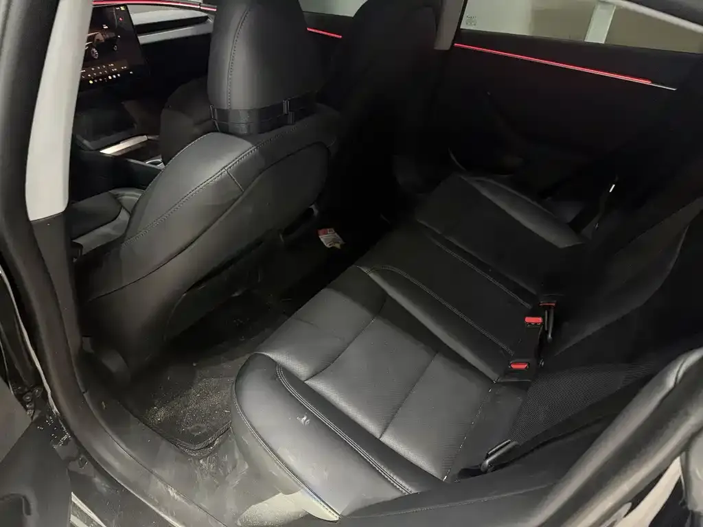 Tesla Model 3 — фото 4