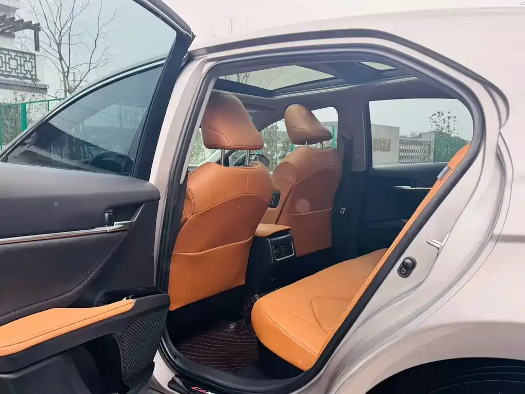 Toyota Camry 2021 из CN, фото 3