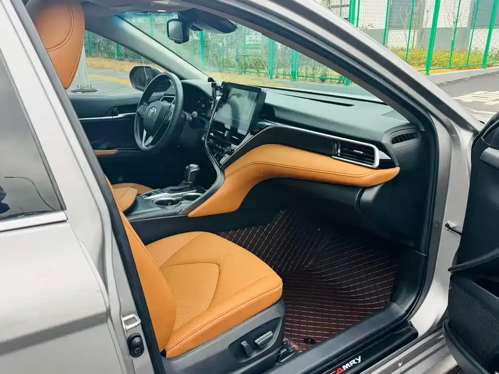 Toyota Camry 2021 из CN, фото 8
