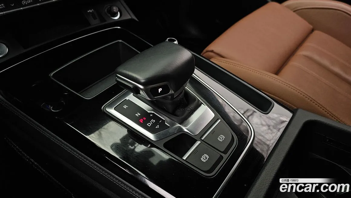 Audi Q5 2021 из KR, фото 9