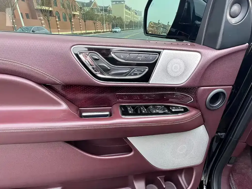 Lincoln Navigator 2022 из CN, фото 7