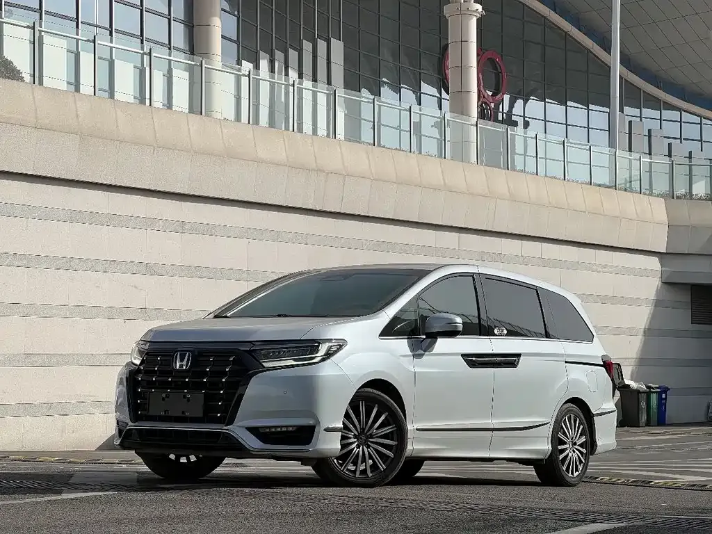 Honda Elysion 2024 из CN, фото 1