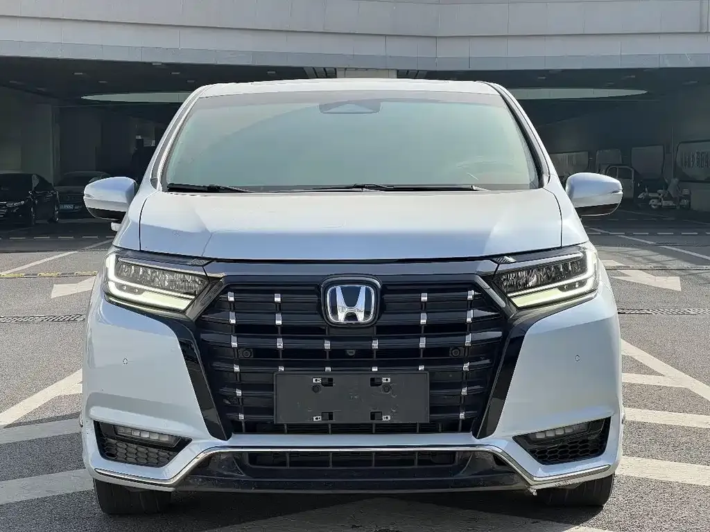 Honda Elysion 2024 из CN, фото 6