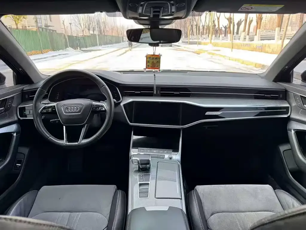 Audi A6L 2022 из CN, фото 2