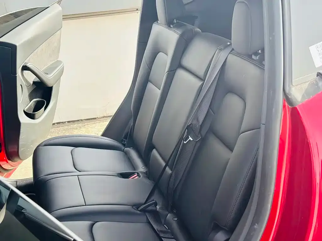 Tesla Model Y 2024 из CN, фото 4