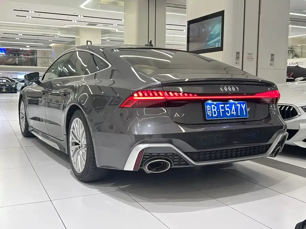 Audi A7 2021 из CN, фото 5