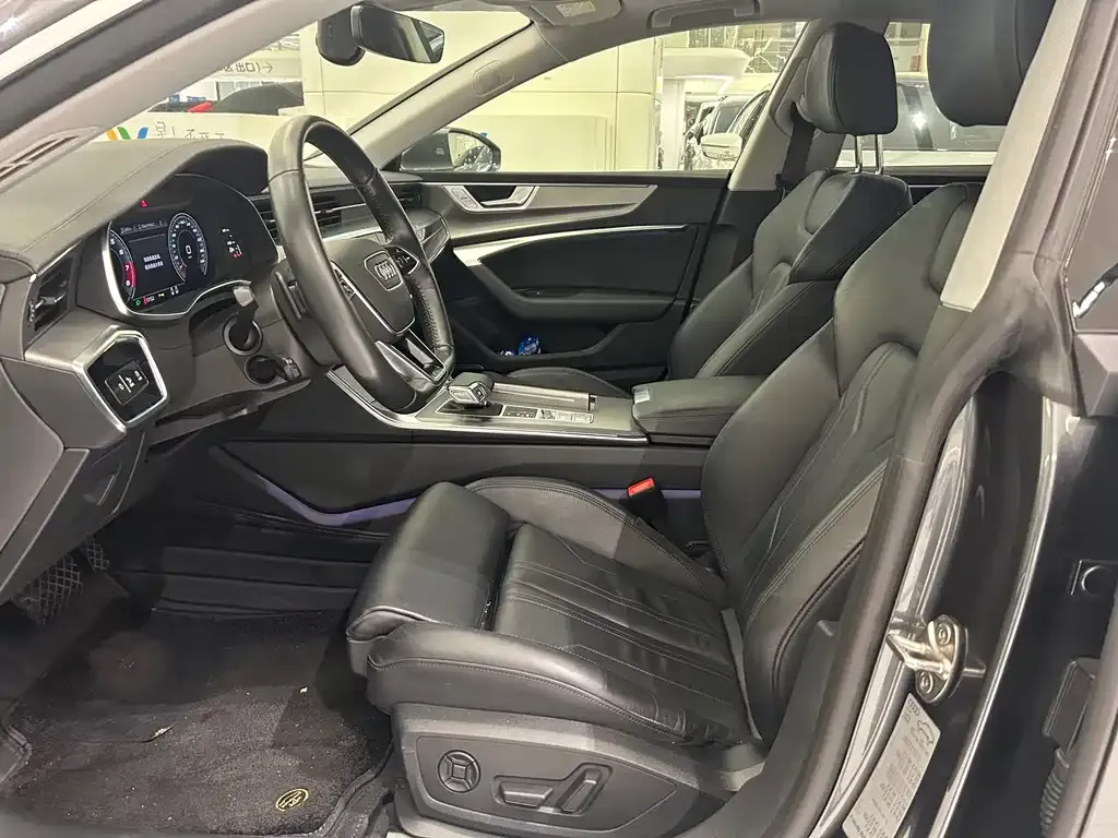 Audi A7 2021 из CN, фото 3