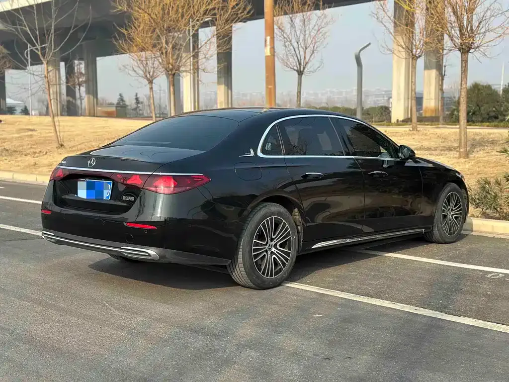 Mercedes-Benz E-Class 2023 из CN, фото 6