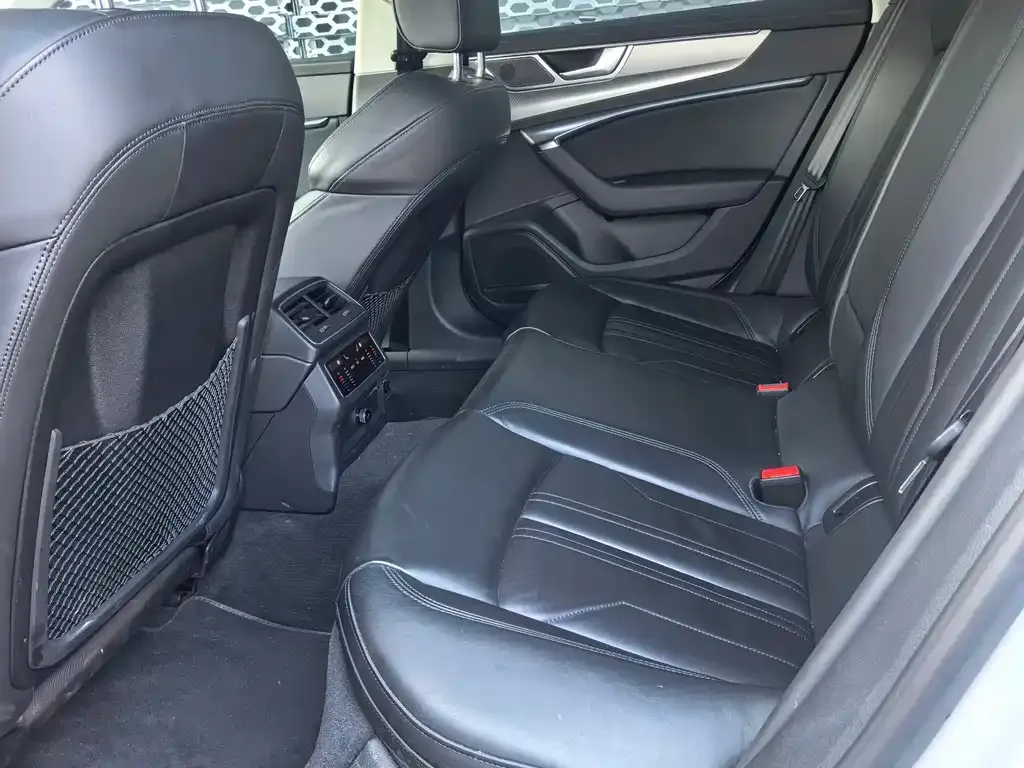 Audi A7 2025 из CN, фото 3