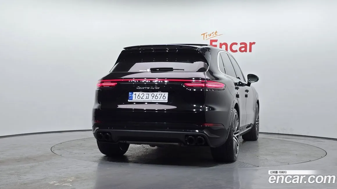 Porsche Cayenne 2023 из KR, фото 2