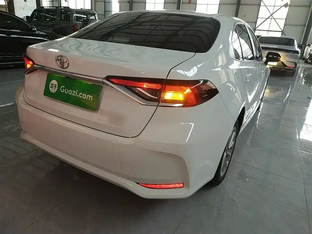 Toyota Corolla 2023 из CN, фото 8