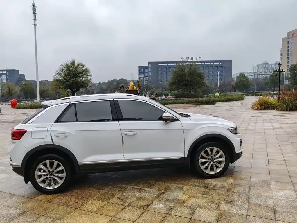 Volkswagen T-Roc 2023 из CN, фото 6