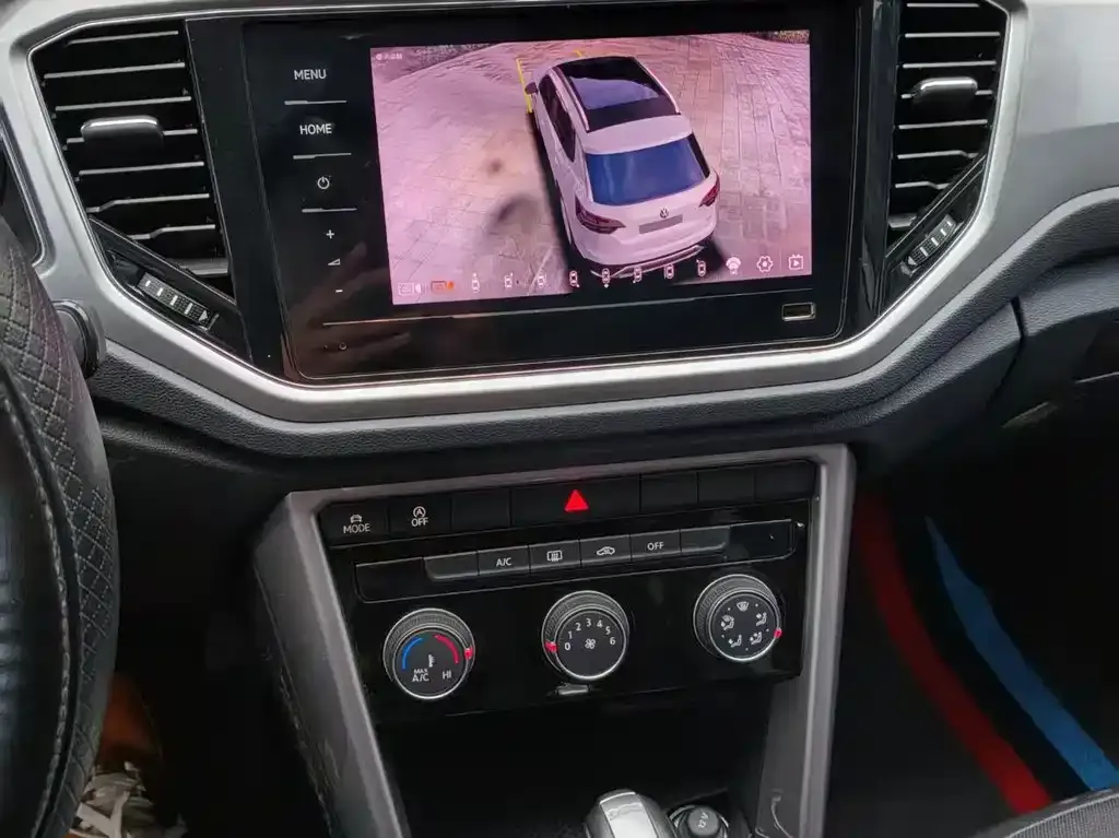 Volkswagen T-Roc 2023 из CN, фото 2