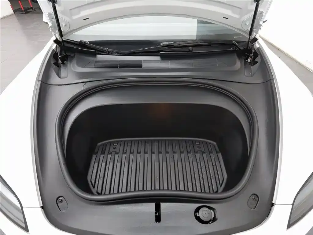 Tesla Model 3 2023 из CN, фото 8