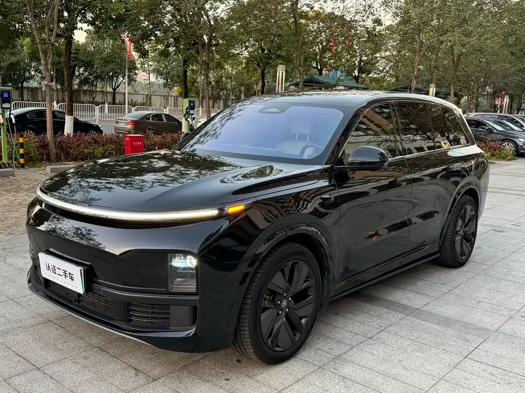 Li Auto L8