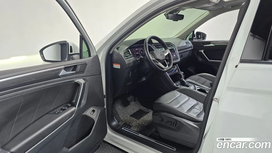 Volkswagen Tiguan — фото 2