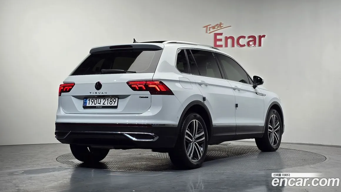 Volkswagen Tiguan — фото 6