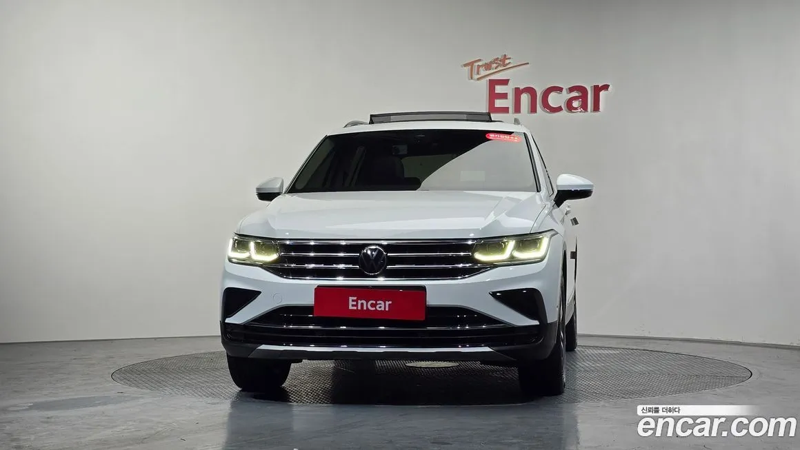Volkswagen Tiguan — фото 7