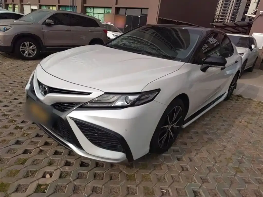 Toyota Camry 2022 из CN, фото 1