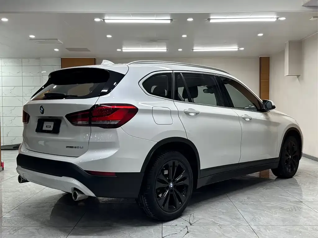 BMW X1 2021 из CN, фото 6