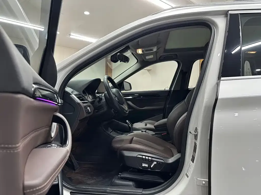 BMW X1 2021 из CN, фото 9
