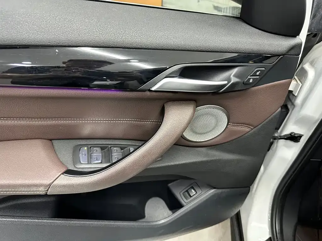 BMW X1 2021 из CN, фото 8
