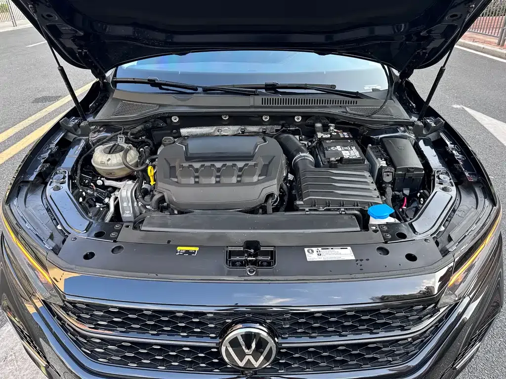 Volkswagen Passat 2024 из CN, фото 8