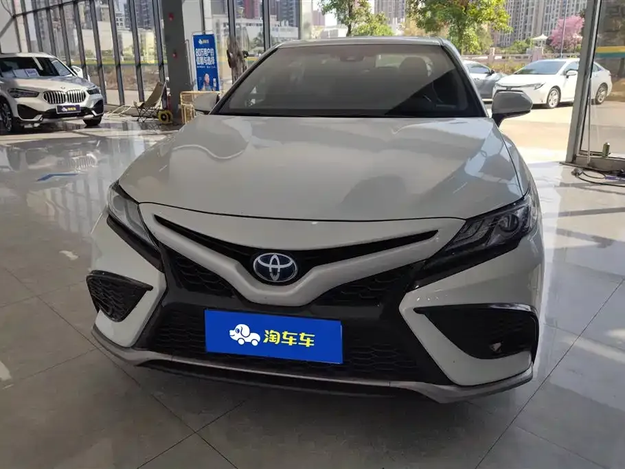 Toyota Camry 2023 из CN, фото 5