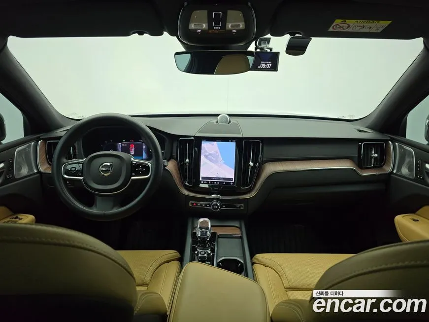 Volvo XC60 2023 из KR, фото 2
