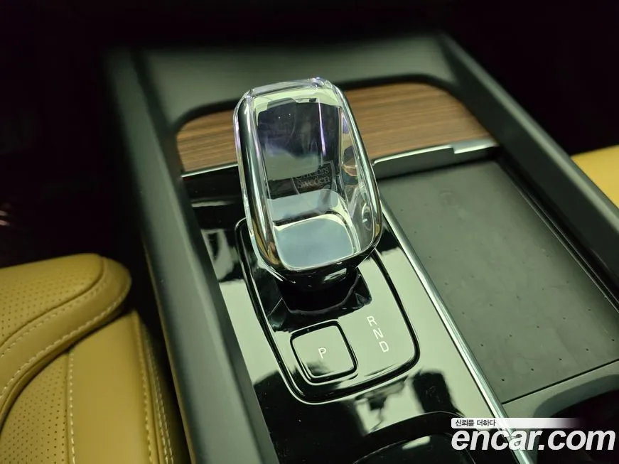 Volvo XC60 2023 из KR, фото 3