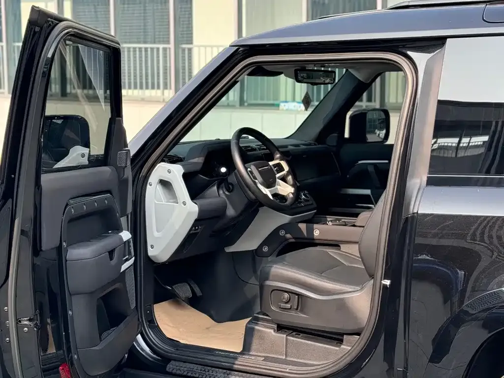 Land Rover Defender 2023 из CN, фото 5