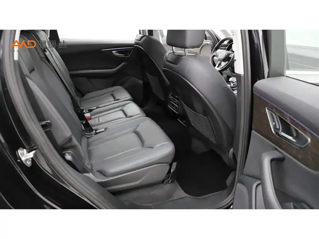 Audi Q7 2022 из CN, фото 3