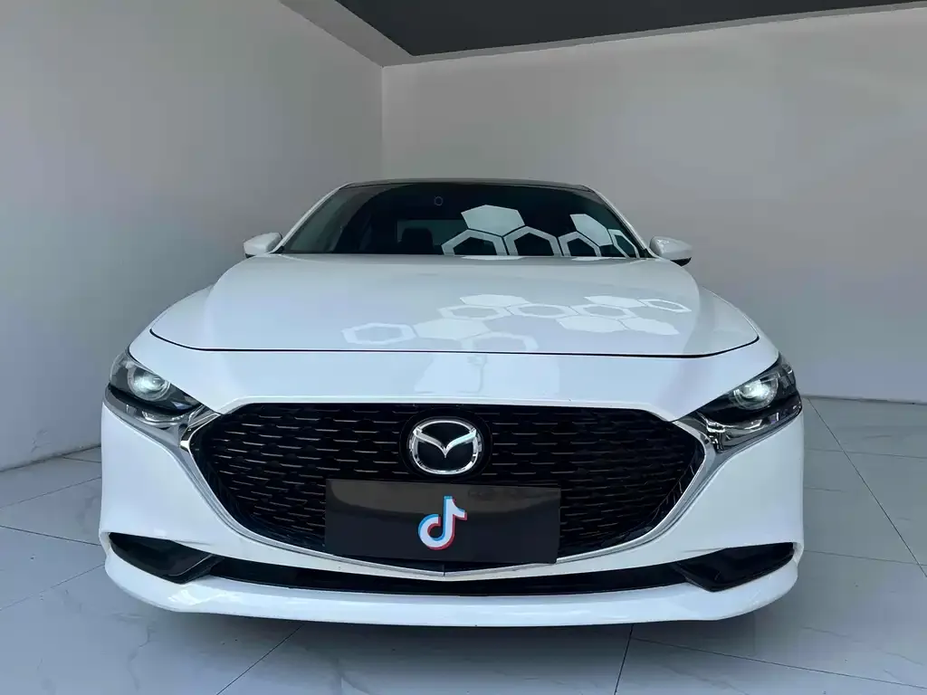 Mazda 3 Axela 2025 из CN, фото 8