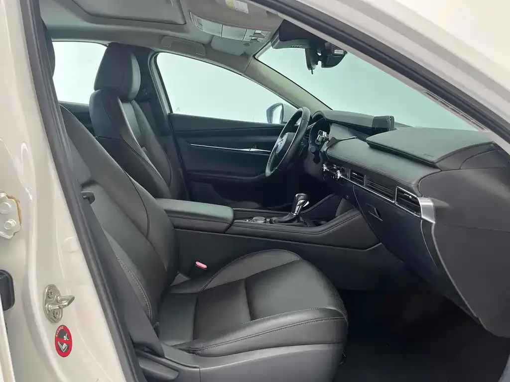 Mazda 3 Axela 2025 из CN, фото 6