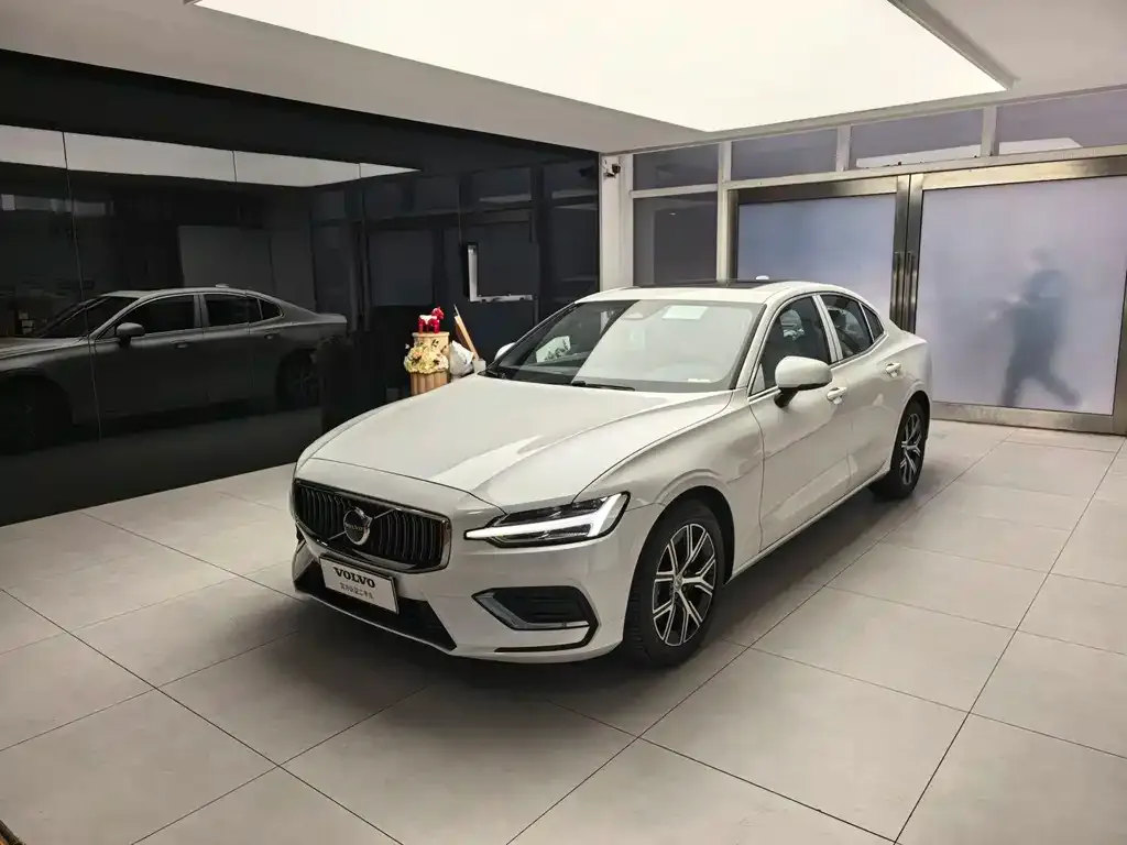 Volvo S60 2026 из CN, фото 1