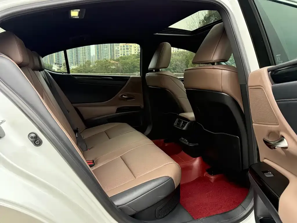 Lexus ES 2024 из CN, фото 6