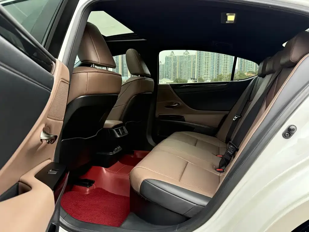 Lexus ES 2024 из CN, фото 3