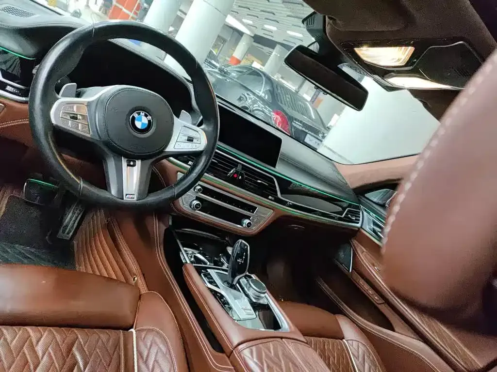 BMW 7 Series 2021 из CN, фото 9