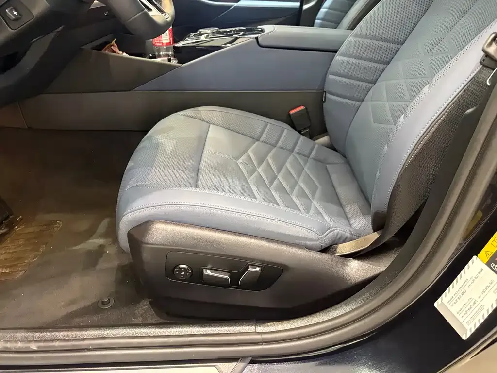 BMW i5 2025 из CN, фото 10