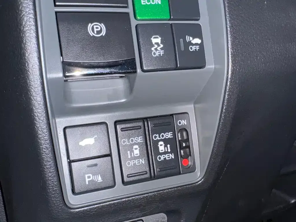 Honda Elysion 2025 из CN, фото 7