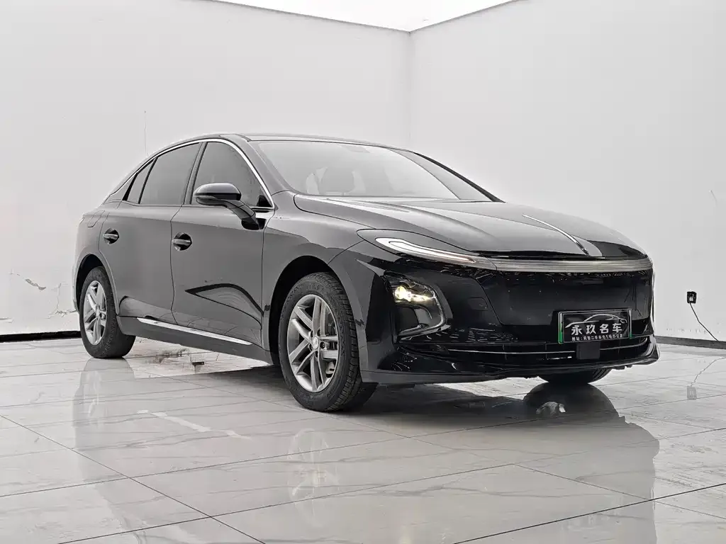 Hongqi E-QM5 2025 из CN, фото 8
