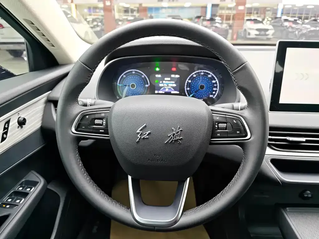 Hongqi E-QM5 2025 из CN, фото 9