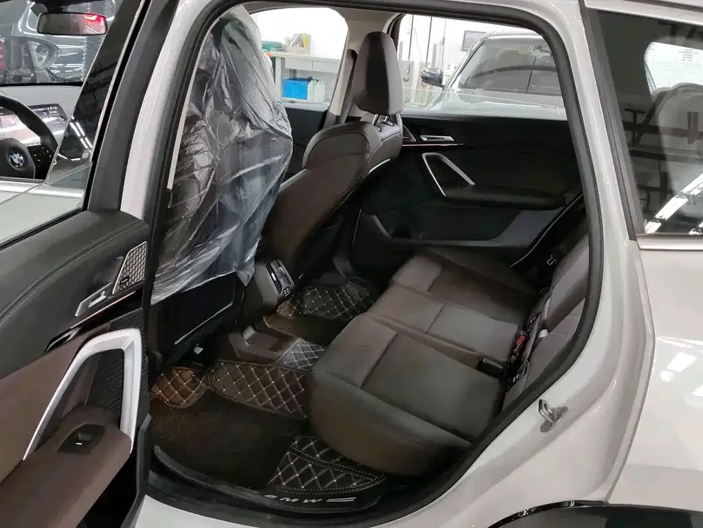 BMW X1 2024 из CN, фото 8