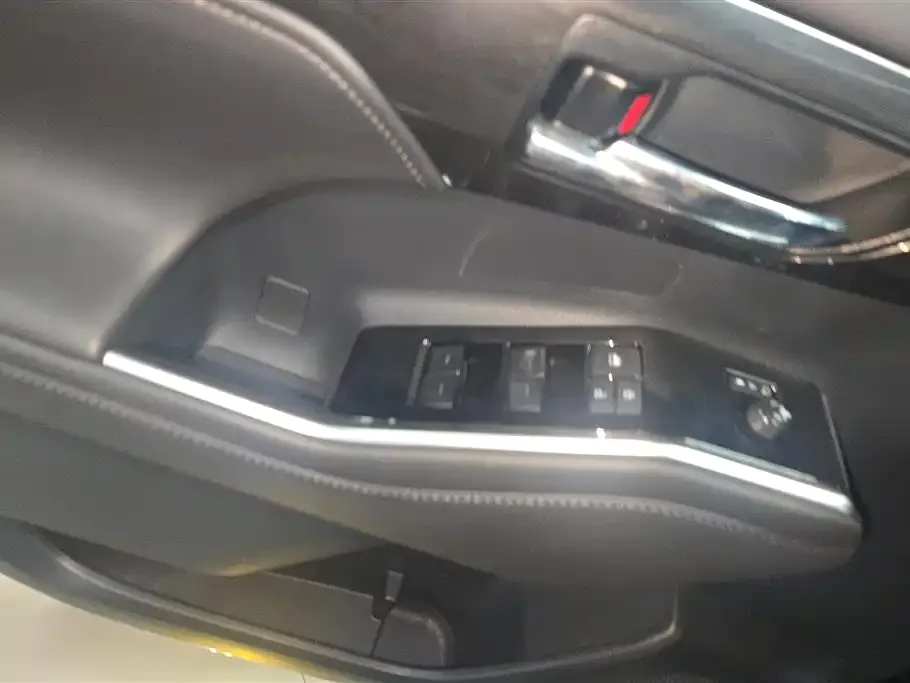 Toyota Crown Kluger 2023 из CN, фото 3