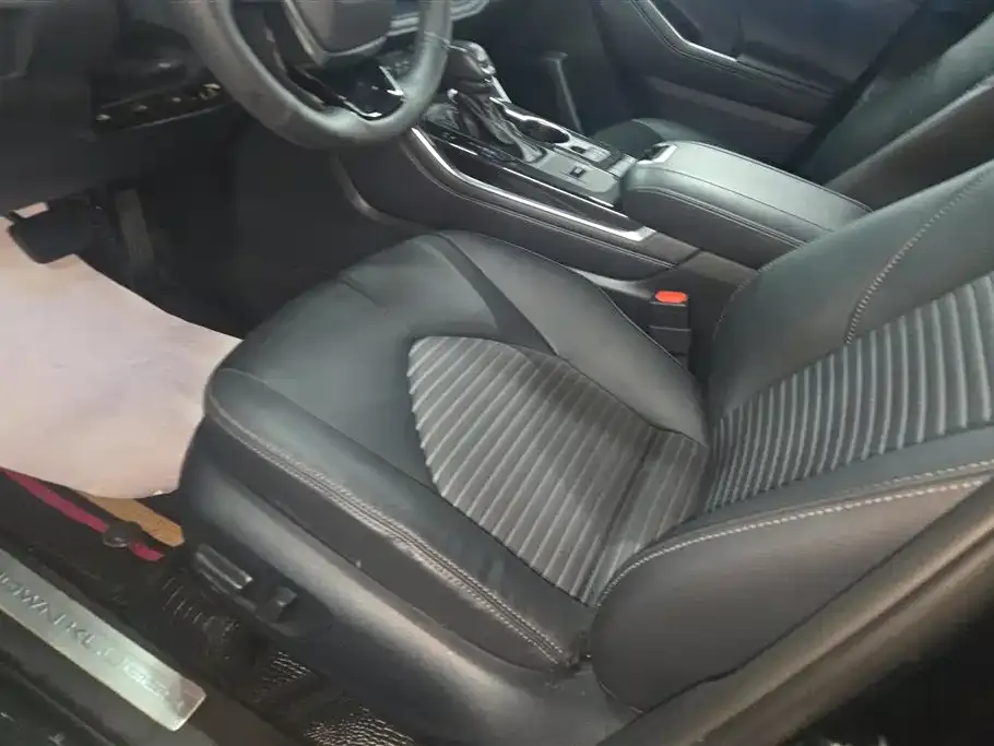 Toyota Crown Kluger 2023 из CN, фото 10