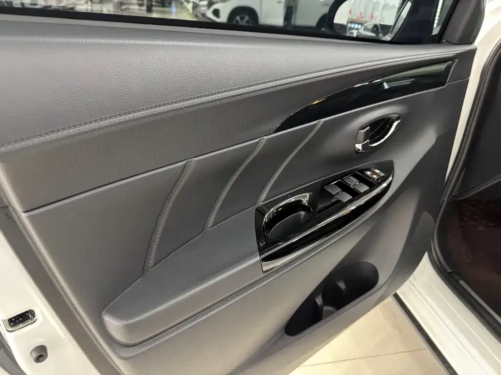 Toyota Yaris L 2022 из CN, фото 3