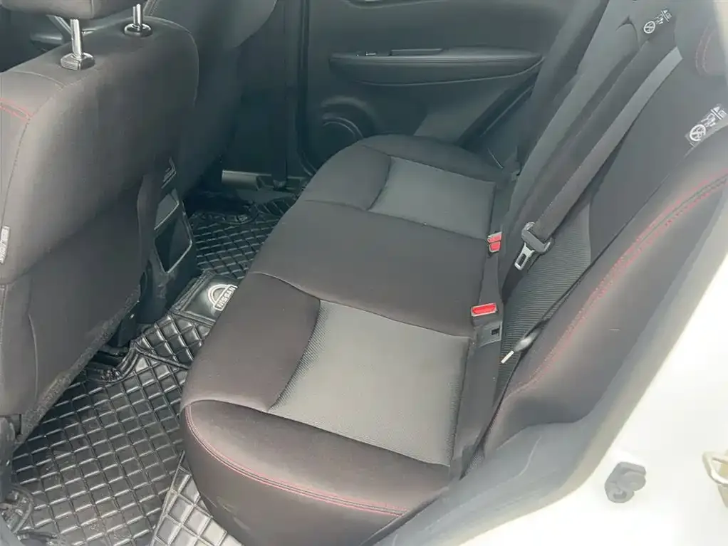 Nissan Qashqai 2021 из CN, фото 2